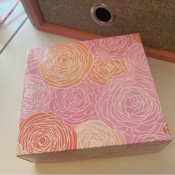 MICA Beauty Cosmetics Beauty NWT - Picture 8 of 11